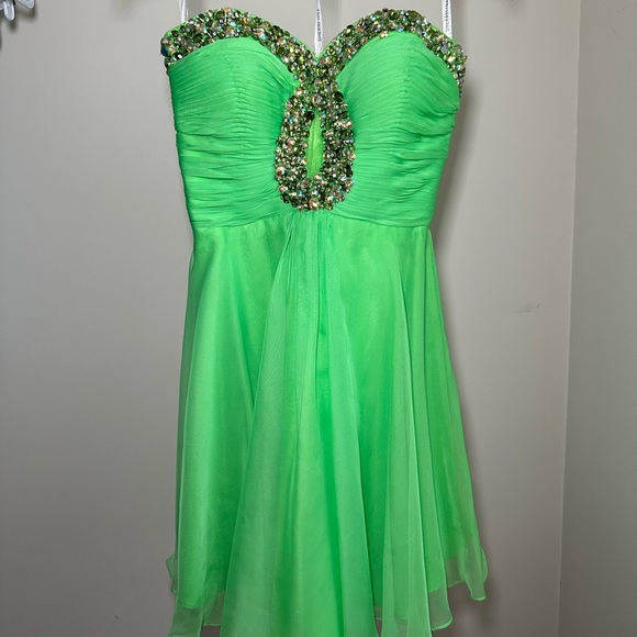 Sherri Hill Mini Dress, grad dress, event dress - Picture 4 of 4